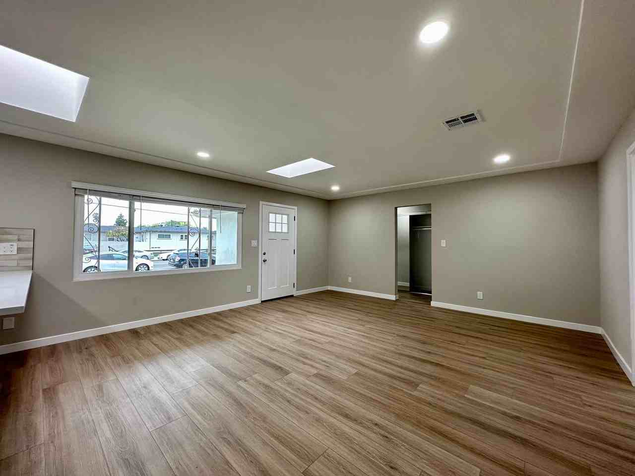 5051 Campanile Dr - Photo 2 of 19