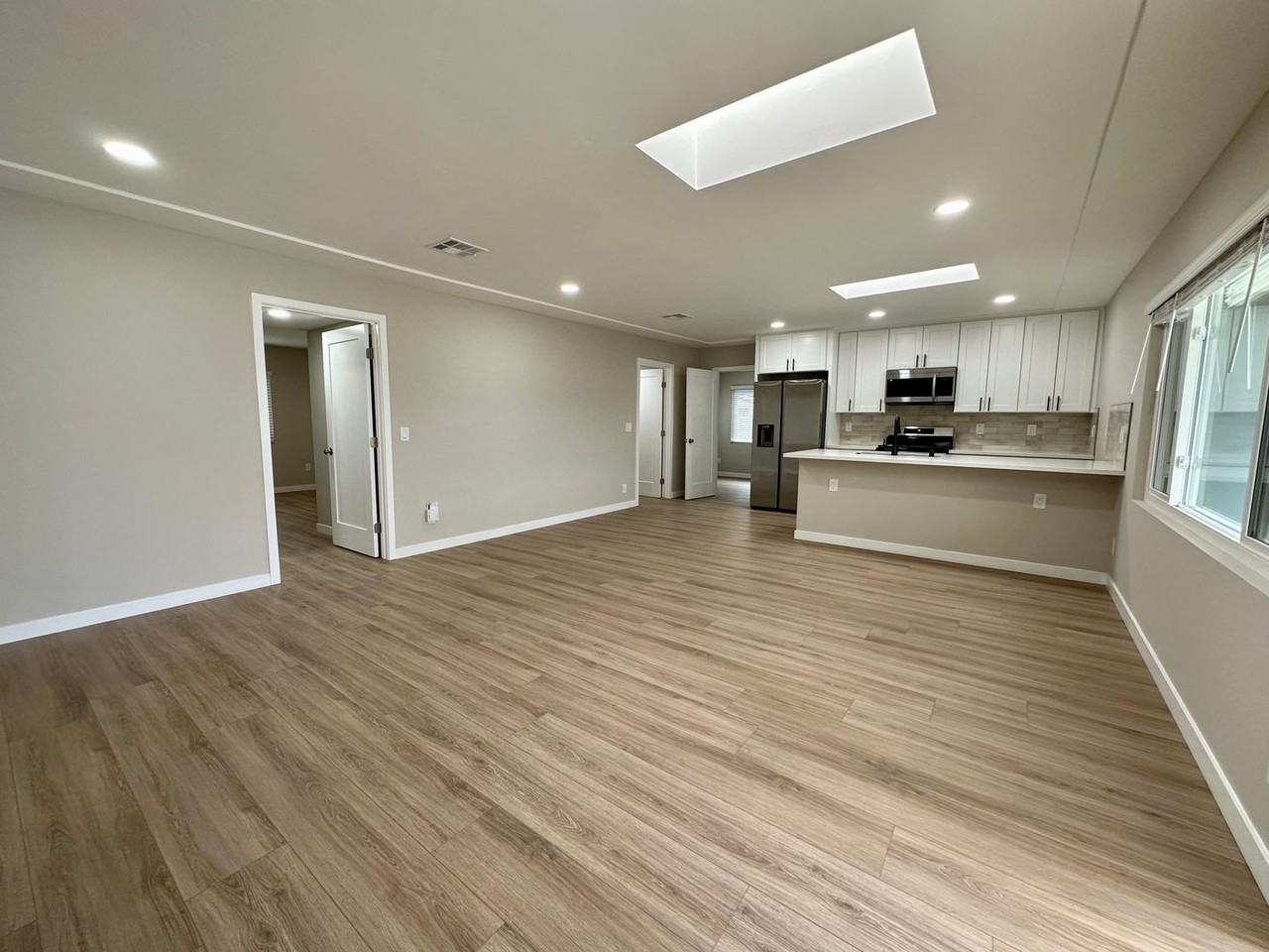 5051 Campanile Dr - Photo 4 of 19