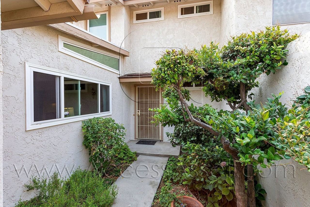 2606 Mangrove Way - Photo 3 of 26