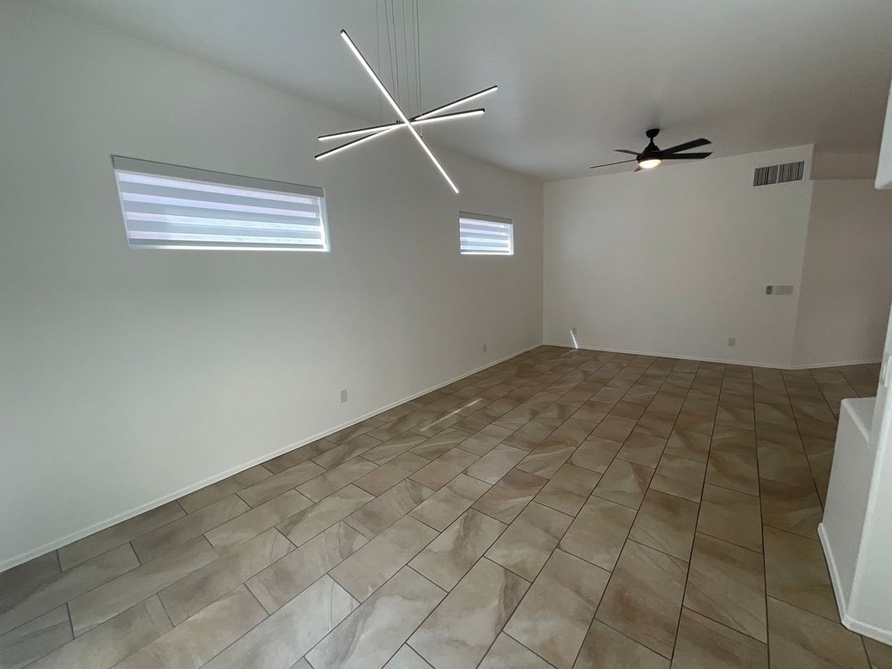 7360 E Calle Hospedero - Photo 5 of 34