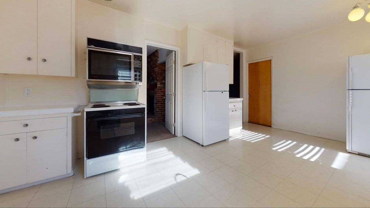 5704 Dorothy Drive - Photo 6 of 21