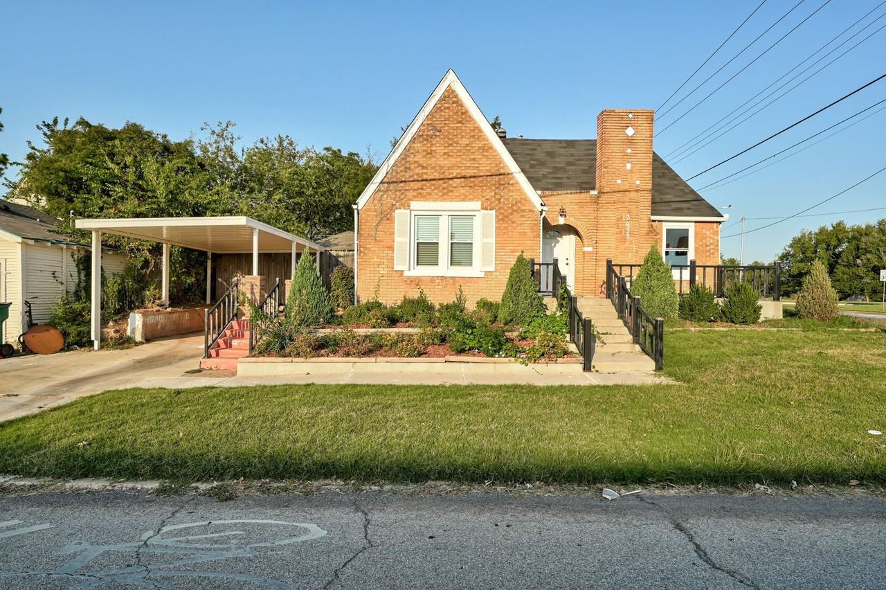 3633 N Walker Ave - Photo 3 of 30