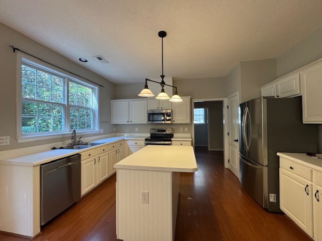 2808 Kentshire Pl - Photo 3 of 21