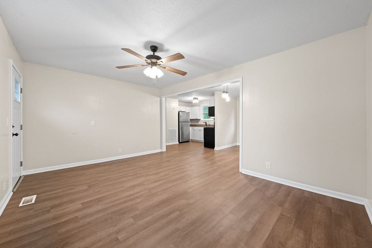 635 Lafayette Rd - Photo 7 of 24