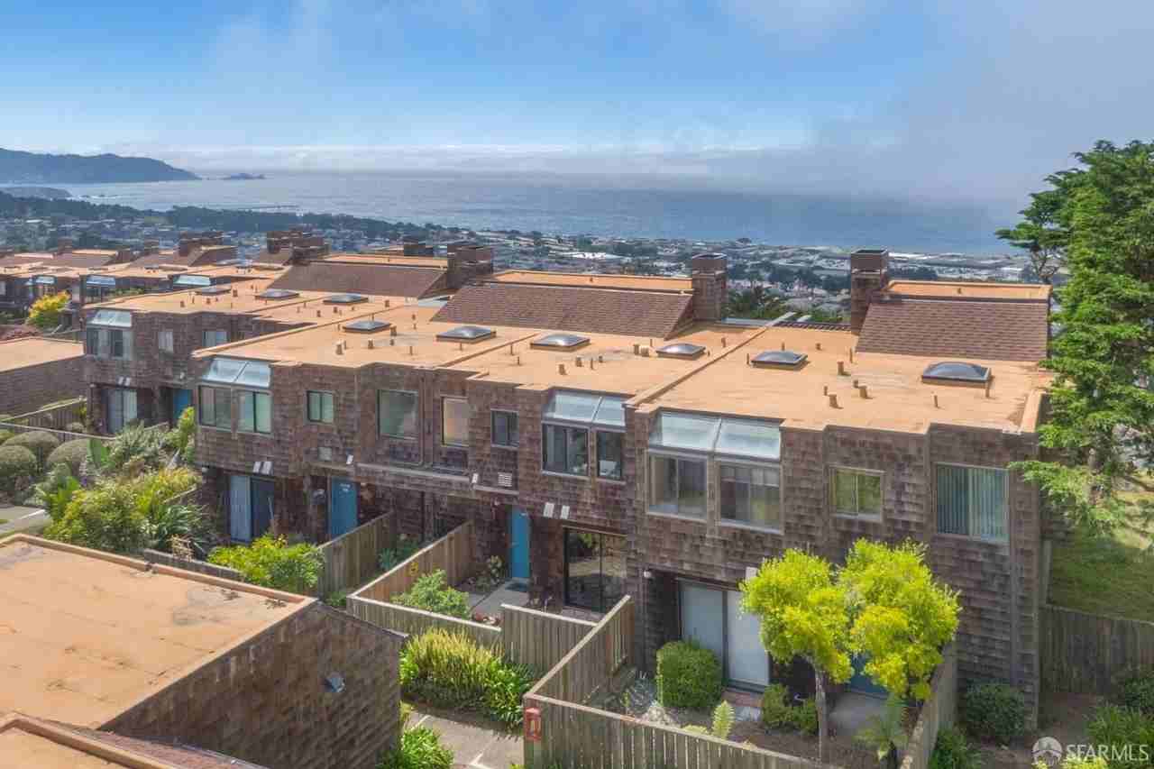 274 Beachview Ave #17 - Photo 2 of 24