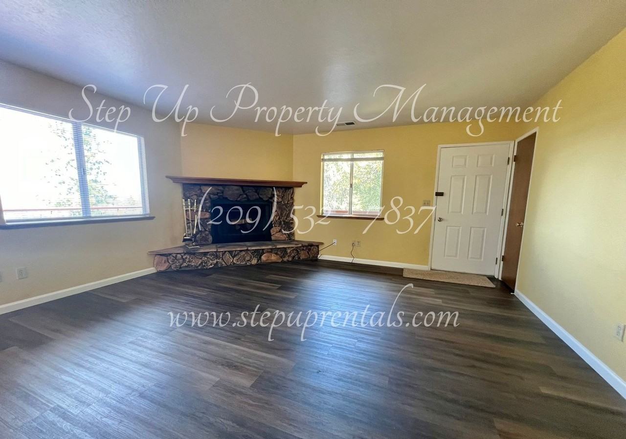 20356 Honey Ln - Photo 2 of 24