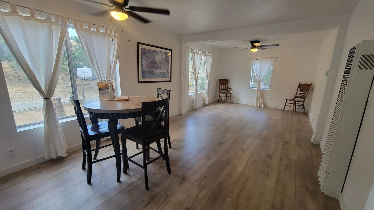 400 North Dr - Photo 3 of 22