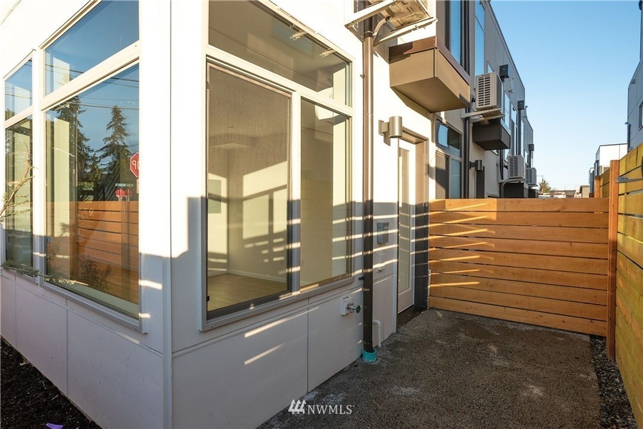 1829 Nw 85th St - Photo 2 of 14
