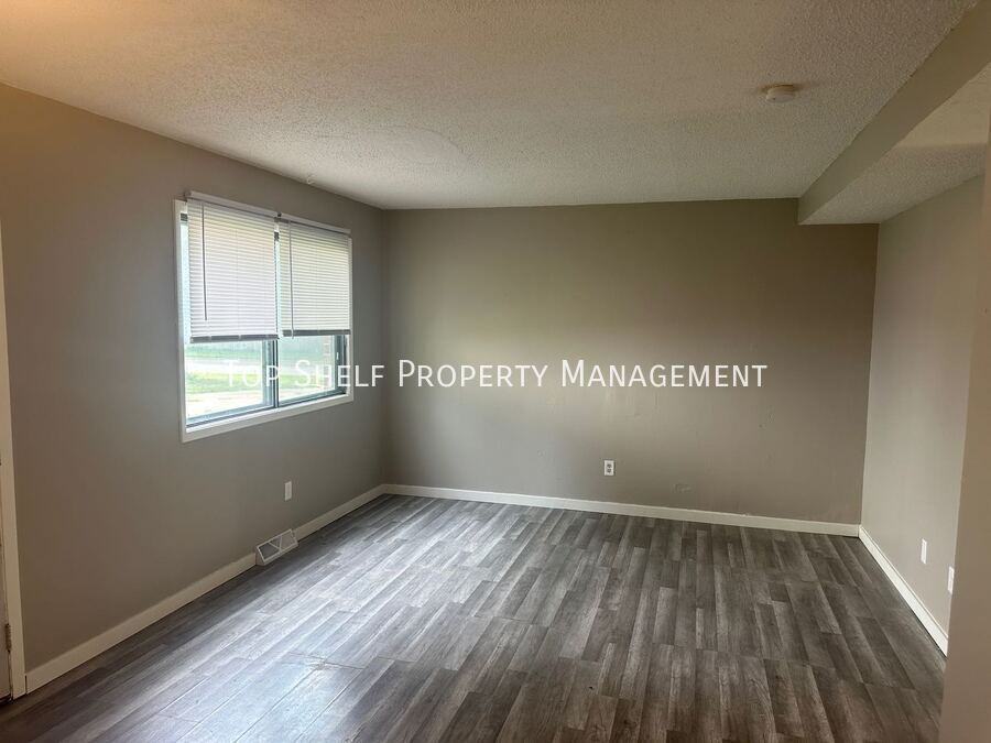 2822 Garfield Ave - Photo 2 of 10