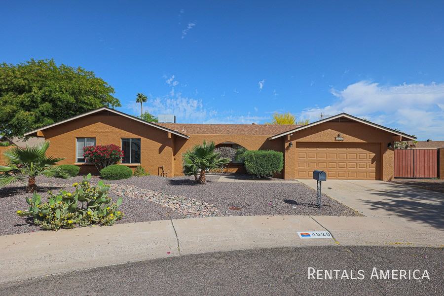 4028 W Angela Dr - Photo 2 of 31