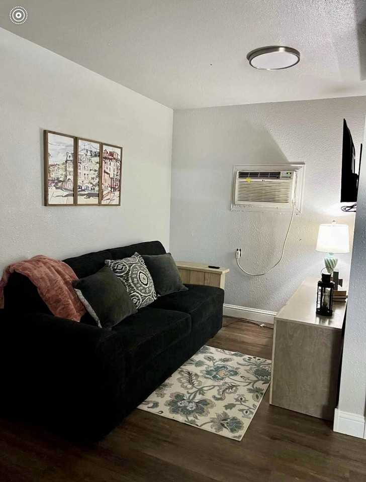 208 N Monroe Ave #NA - Photo 2 of 7