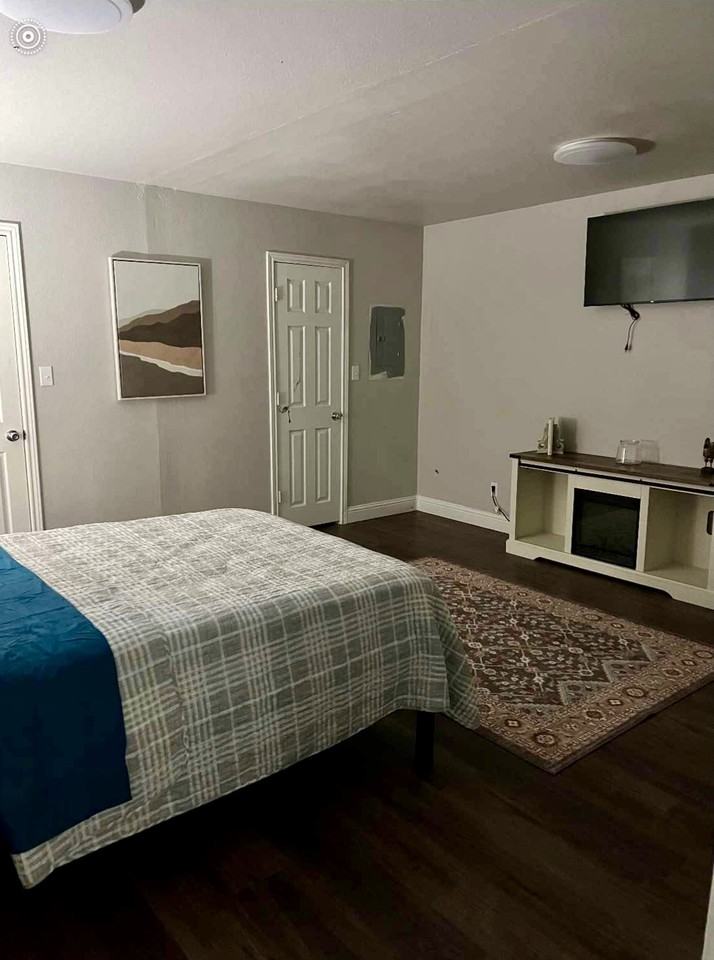 208 N Monroe Ave #NA - Photo 3 of 7