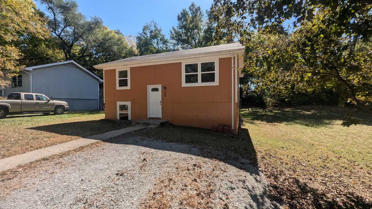 820 Spruce St #NA - Photo 2 of 28