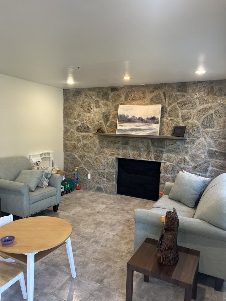 33 Gainsborg Ave E #NA - Photo 3 of 18