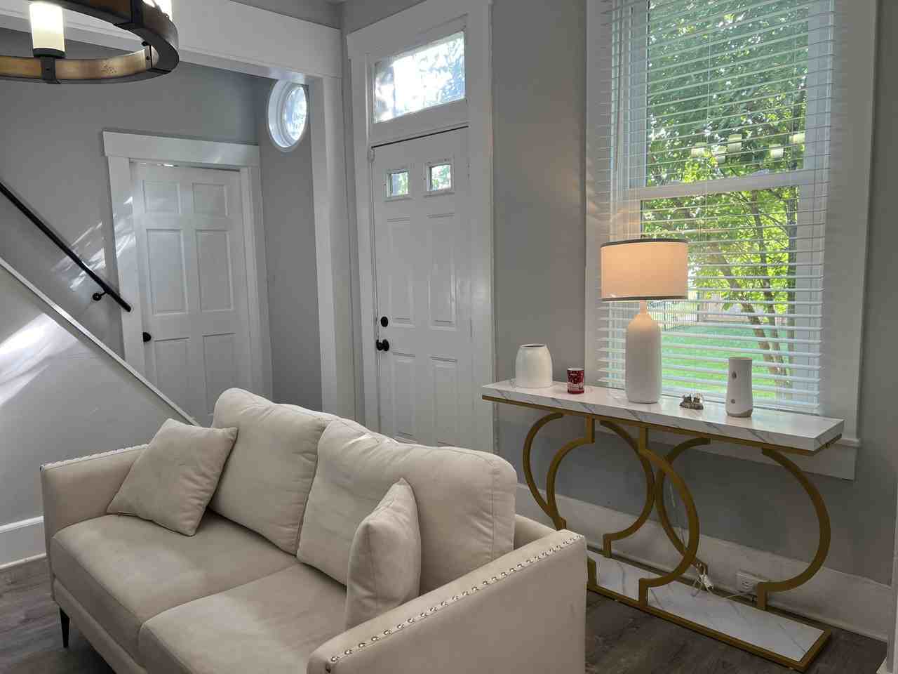 1315 Laidlaw Ave #NA - Photo 3 of 14