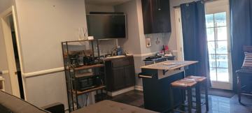 featured image of 870 E Morgan St #A