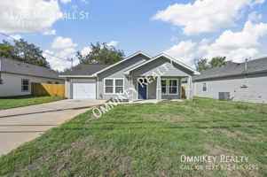 featured image of 1208 Marshall St