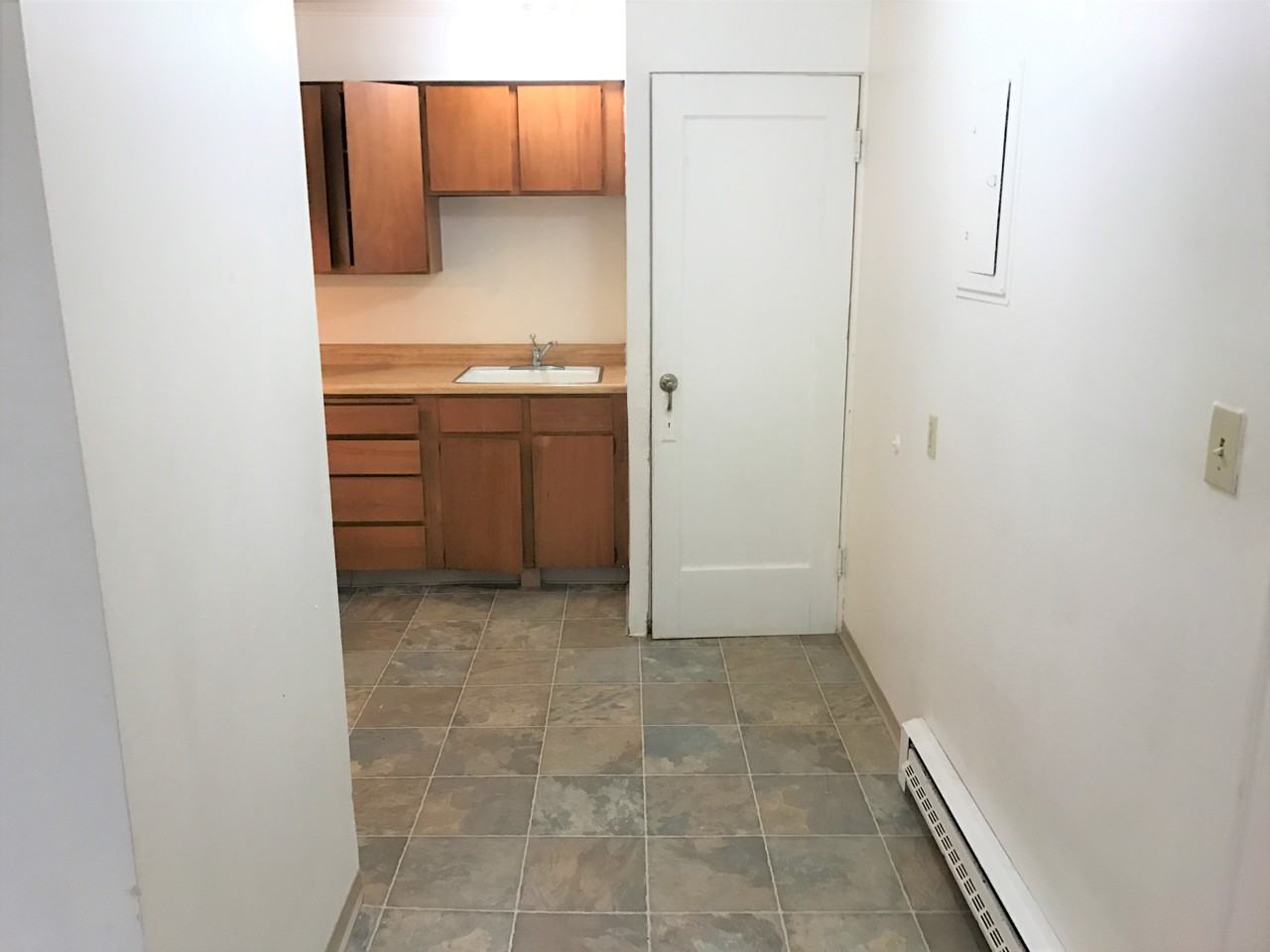 650 Ne 42nd St #3 - Photo 2 of 6