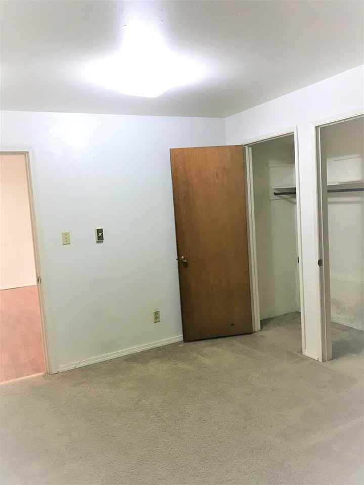 650 Ne 42nd St #3 - Photo 4 of 6