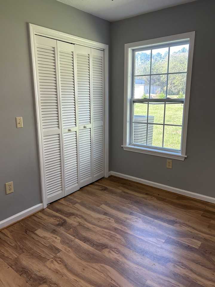 411 E Dumplin Valley Rd #1 - Photo 6 of 14