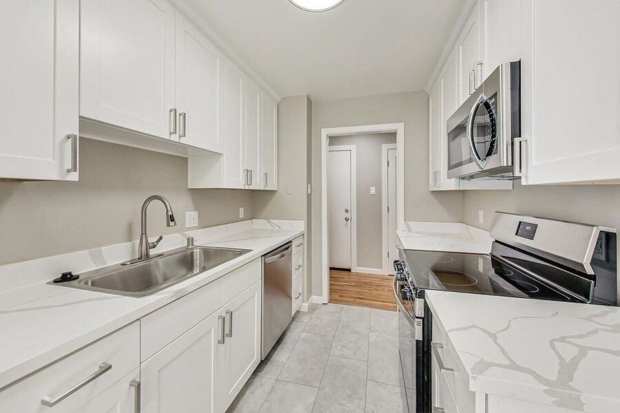 1391 Broadway #02 - Photo 3 of 25