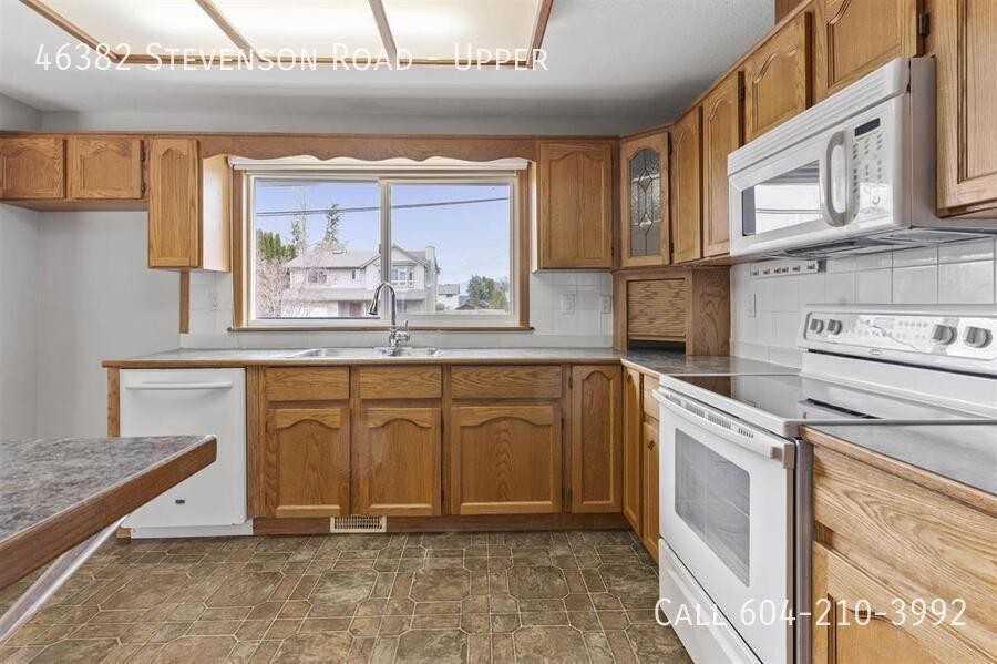 46382 Stevenson Rd - Photo 3 of 15