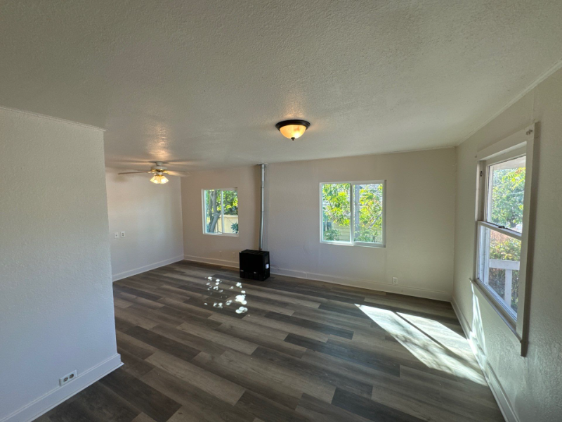 2925 Greenville St - Photo 2 of 8