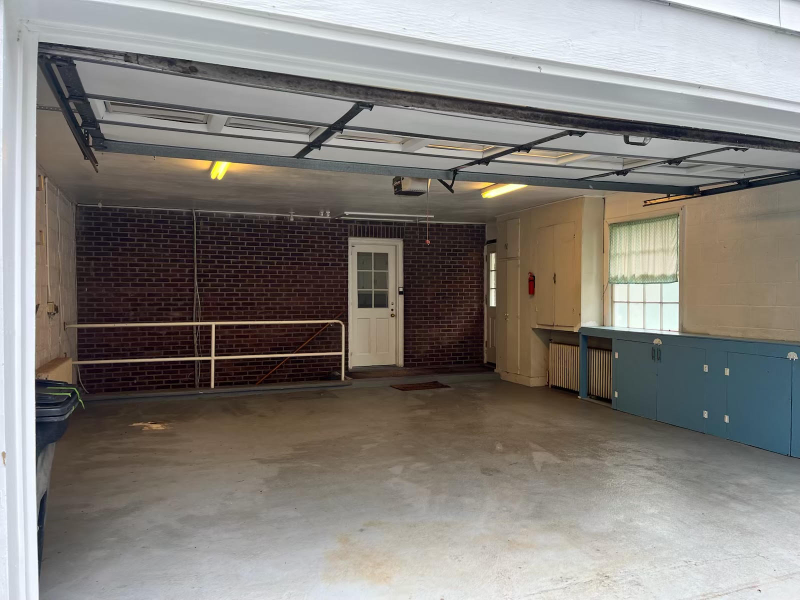 27 Ashland Rd - Photo 2 of 10