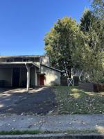 featured image of 605 E Andrew St #B