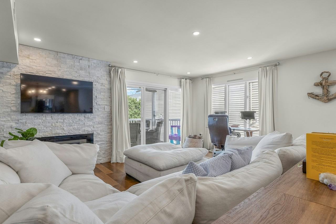 3203 Page Avenue, Unit A - Photo 5 of 35