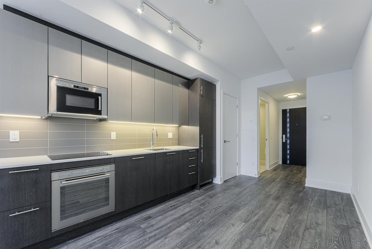 403 Stanley #1106 - Photo 2 of 13