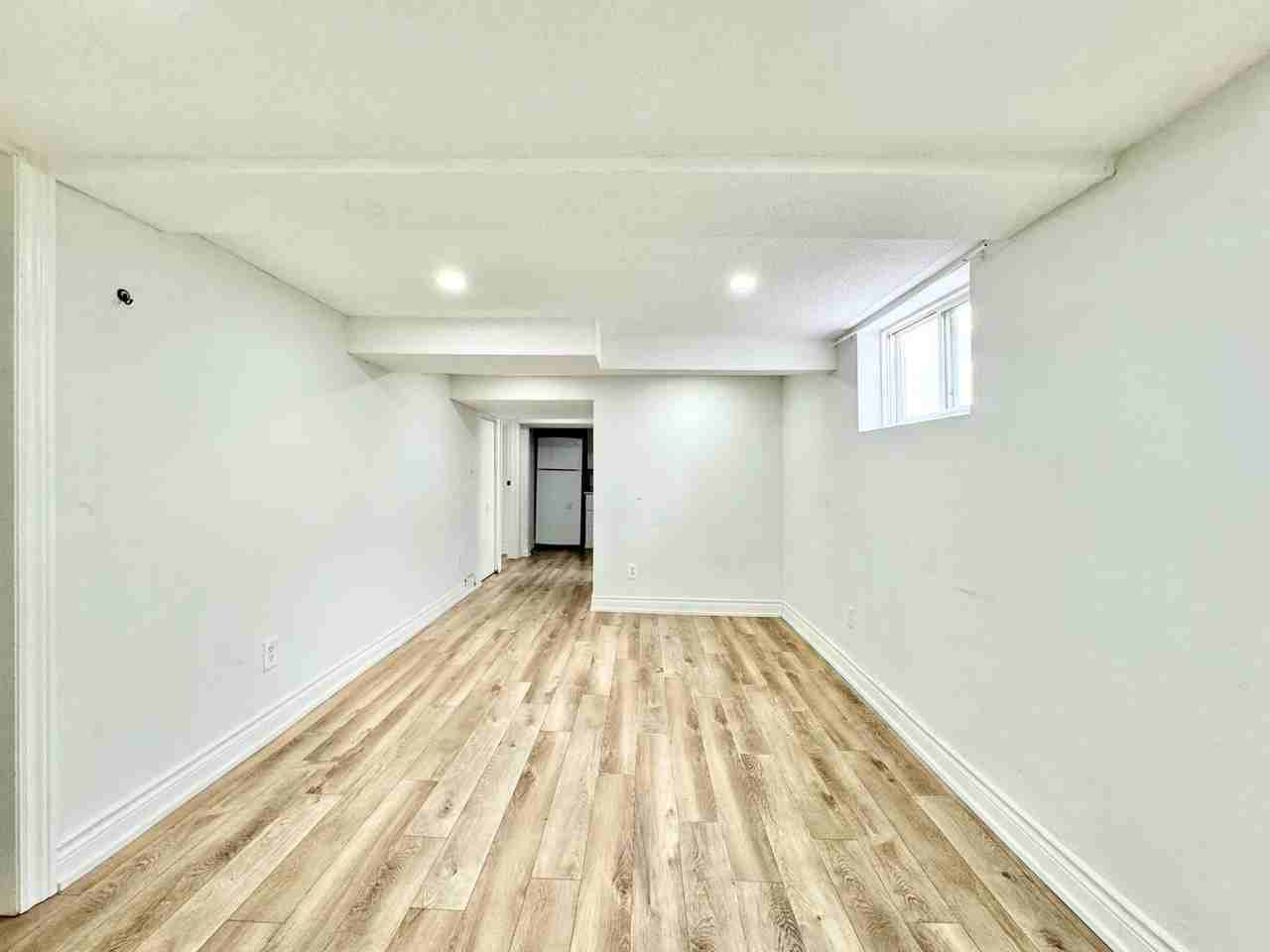 20 Vine St S Lowr - Photo 3 of 10