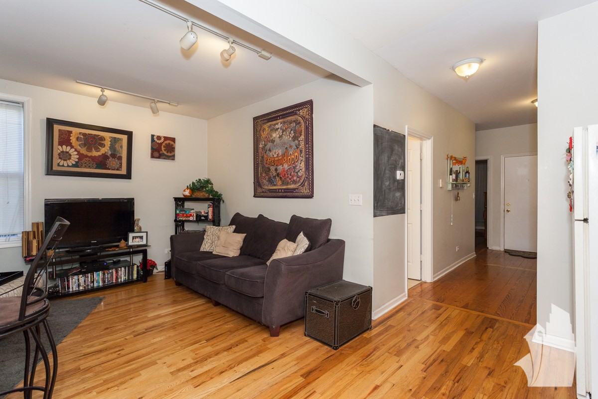 2518 N Campbell Ave #1 - Photo 3 of 14