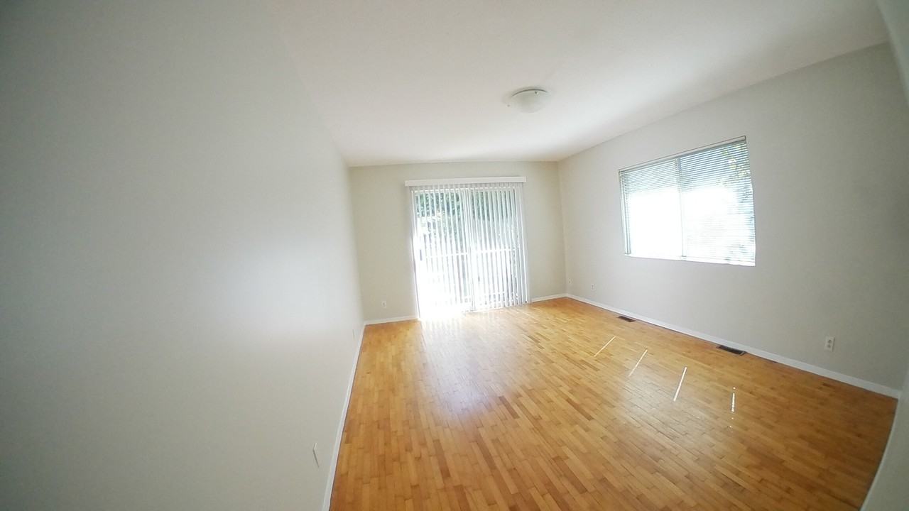 691 Blue Mountain St - Photo 4 of 12