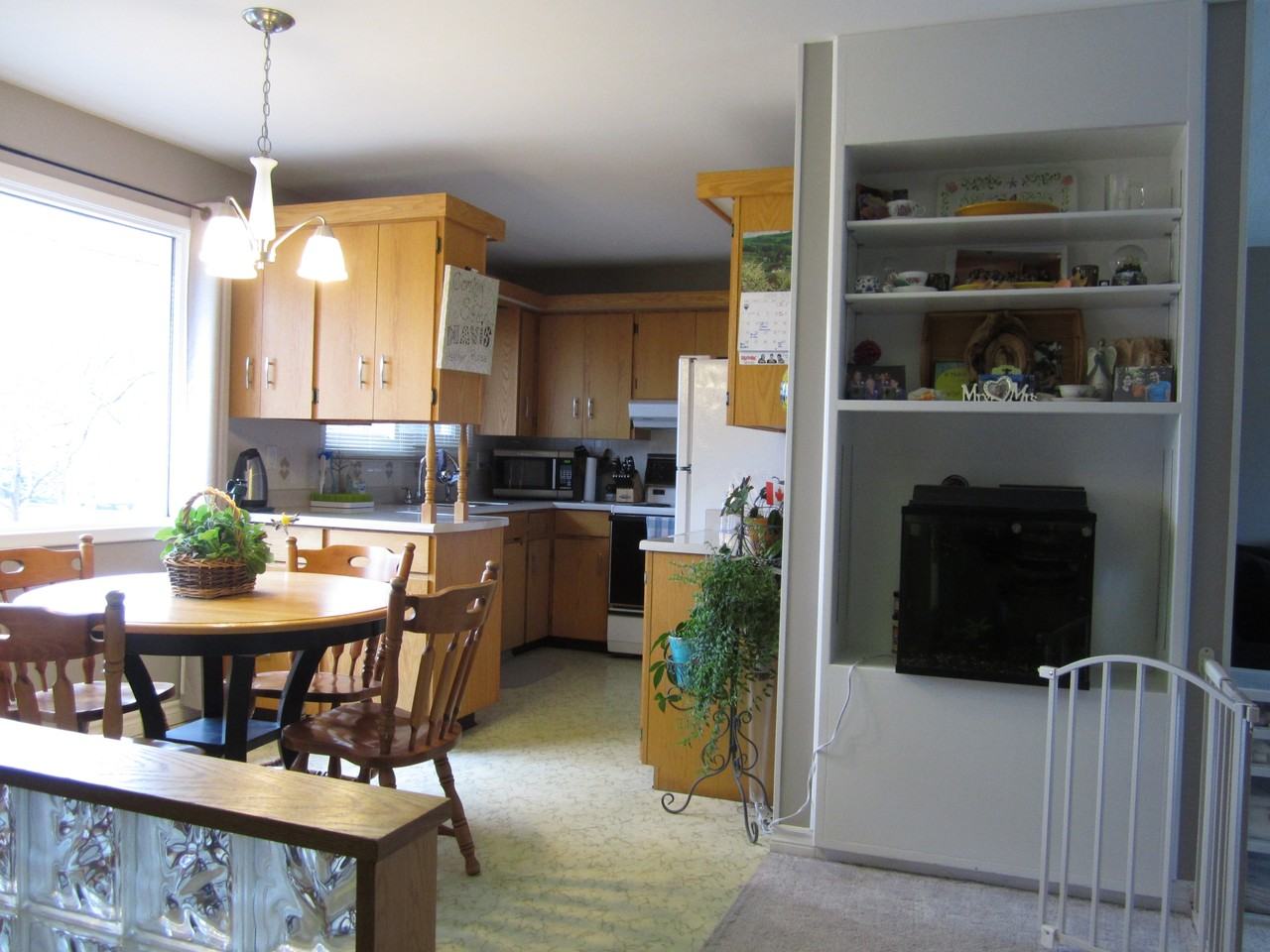 155 Laurel Crt #MAIN - Photo 5 of 12