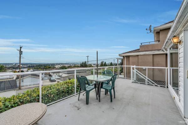 2208 Burquitlam Dr #1 - Photo 5 of 23