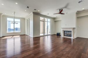 featured image of 2555 N Pearl St #2001