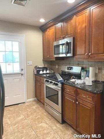 288 Whittier Ave - Photo 2 of 18
