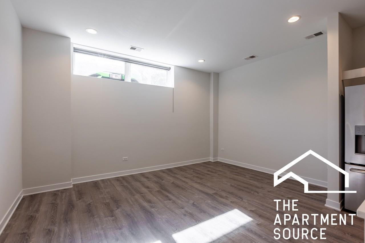 2247 W Lawrence Ave #2 - Photo 6 of 25