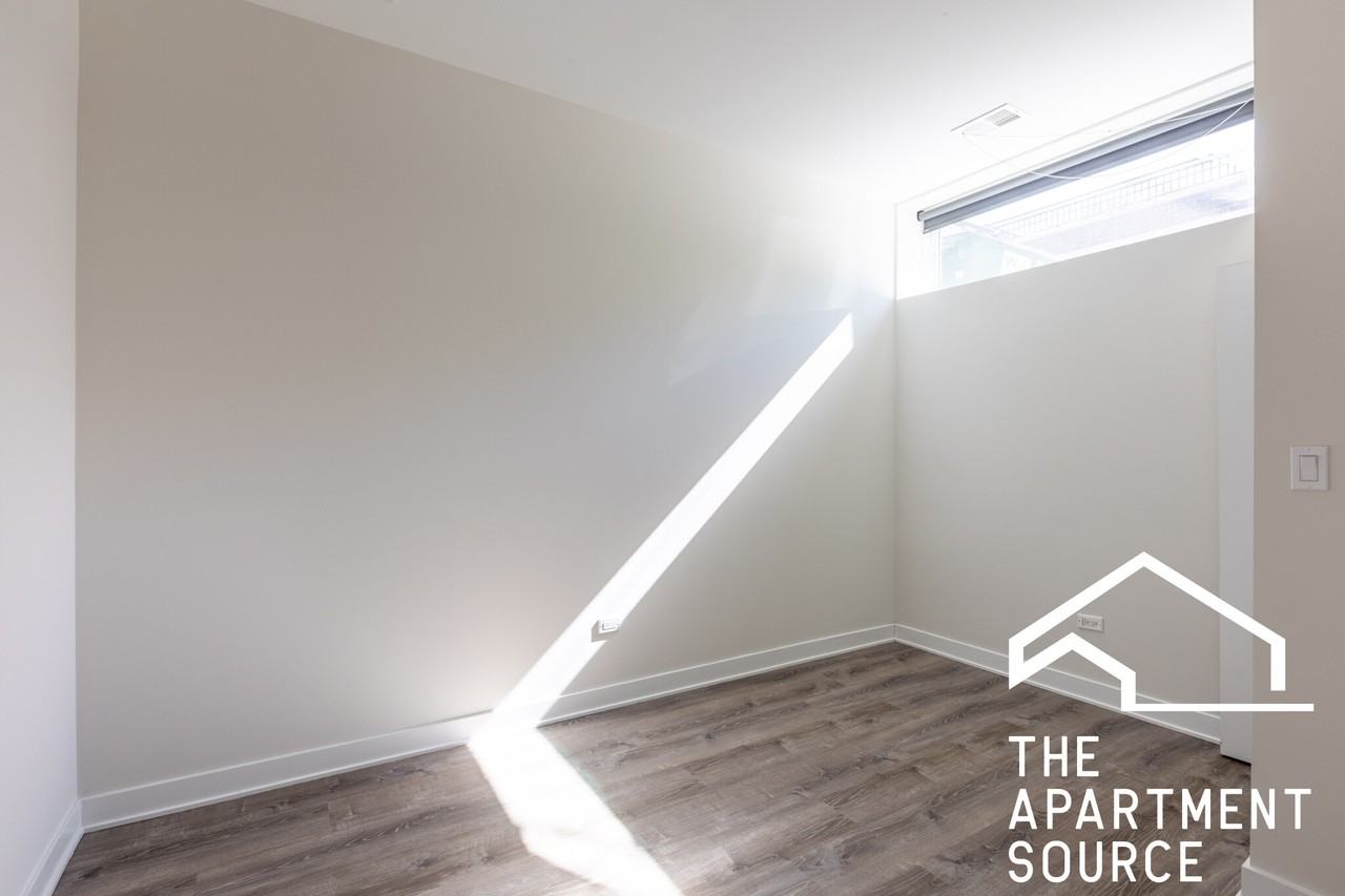 2247 W Lawrence Ave #2 - Photo 7 of 25