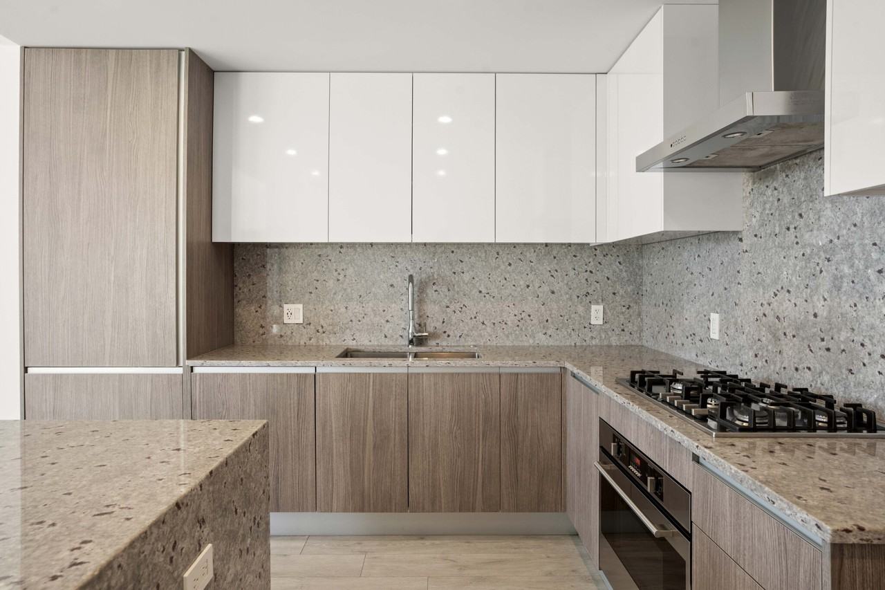 1140 N Wells St #1-1DEN - Photo 4 of 30