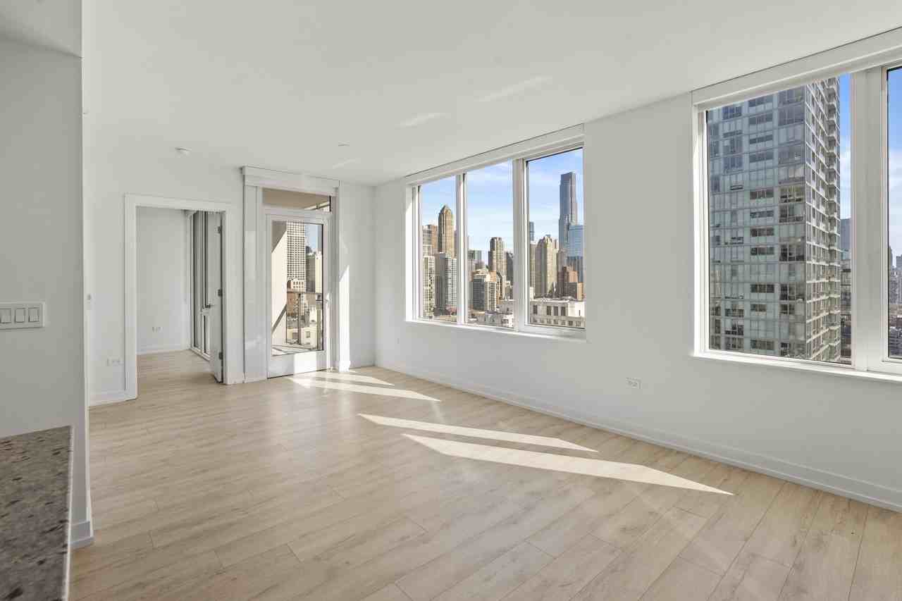 1140 N Wells St #1-1DEN - Photo 7 of 30