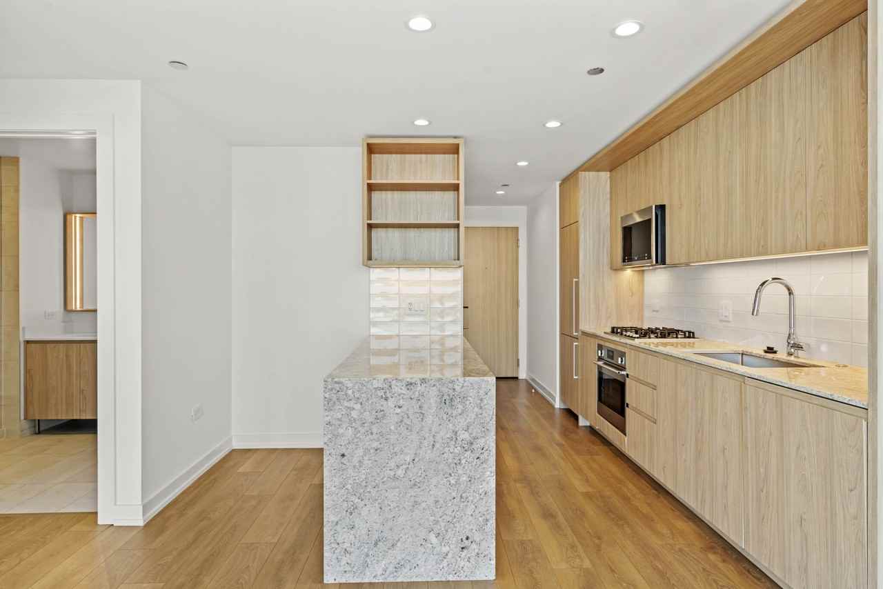 228 W Hill St #1-1 - Photo 2 of 38