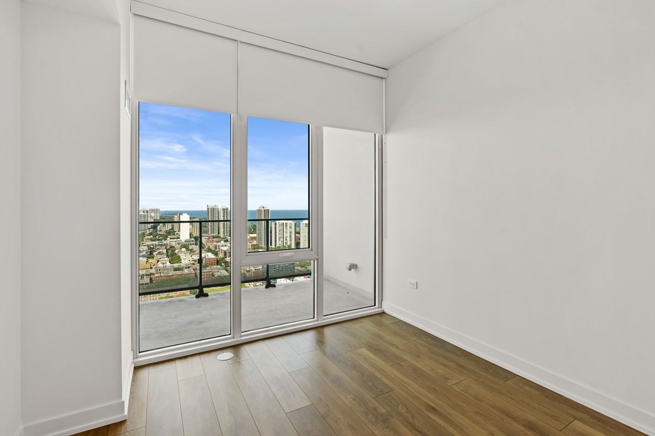 228 W Hill St #1-1 - Photo 4 of 38