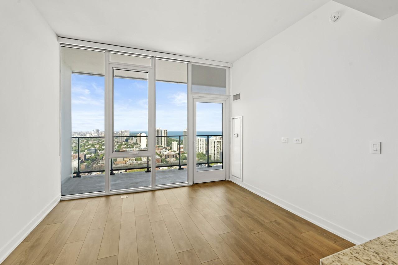 228 W Hill St #1-1 - Photo 5 of 38