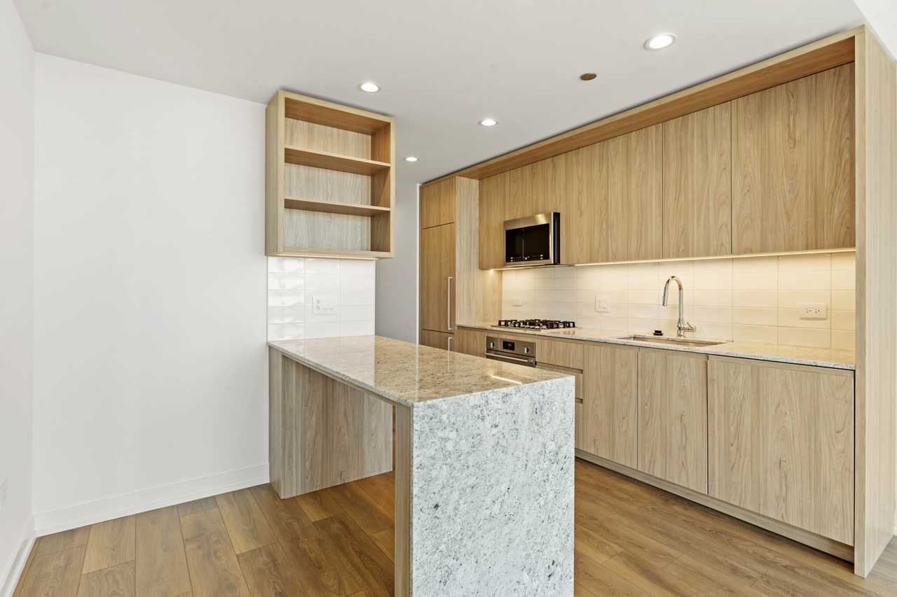 228 W Hill St #1-1 - Photo 6 of 38