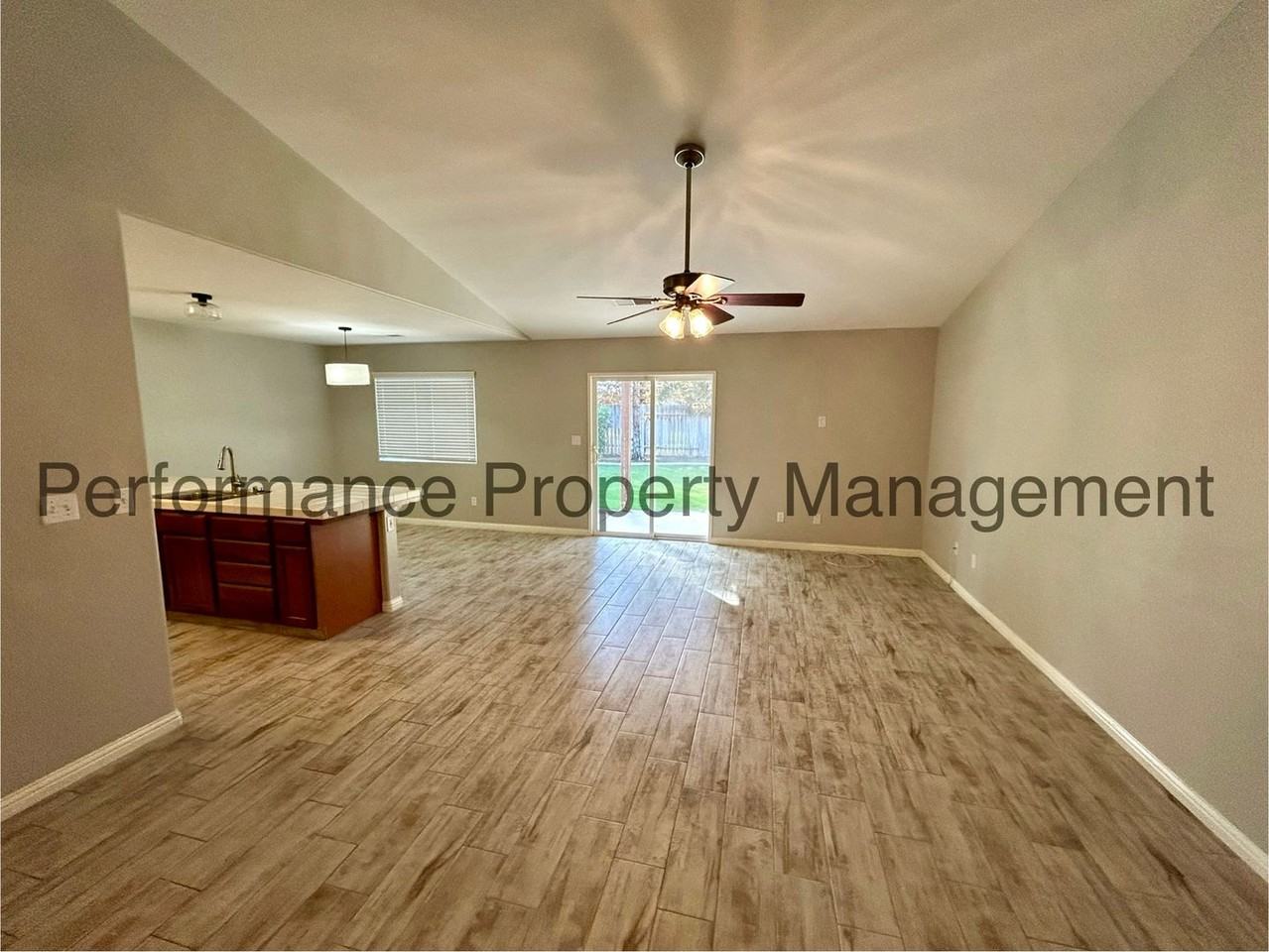 7011 Crossroads Dr - Photo 3 of 23