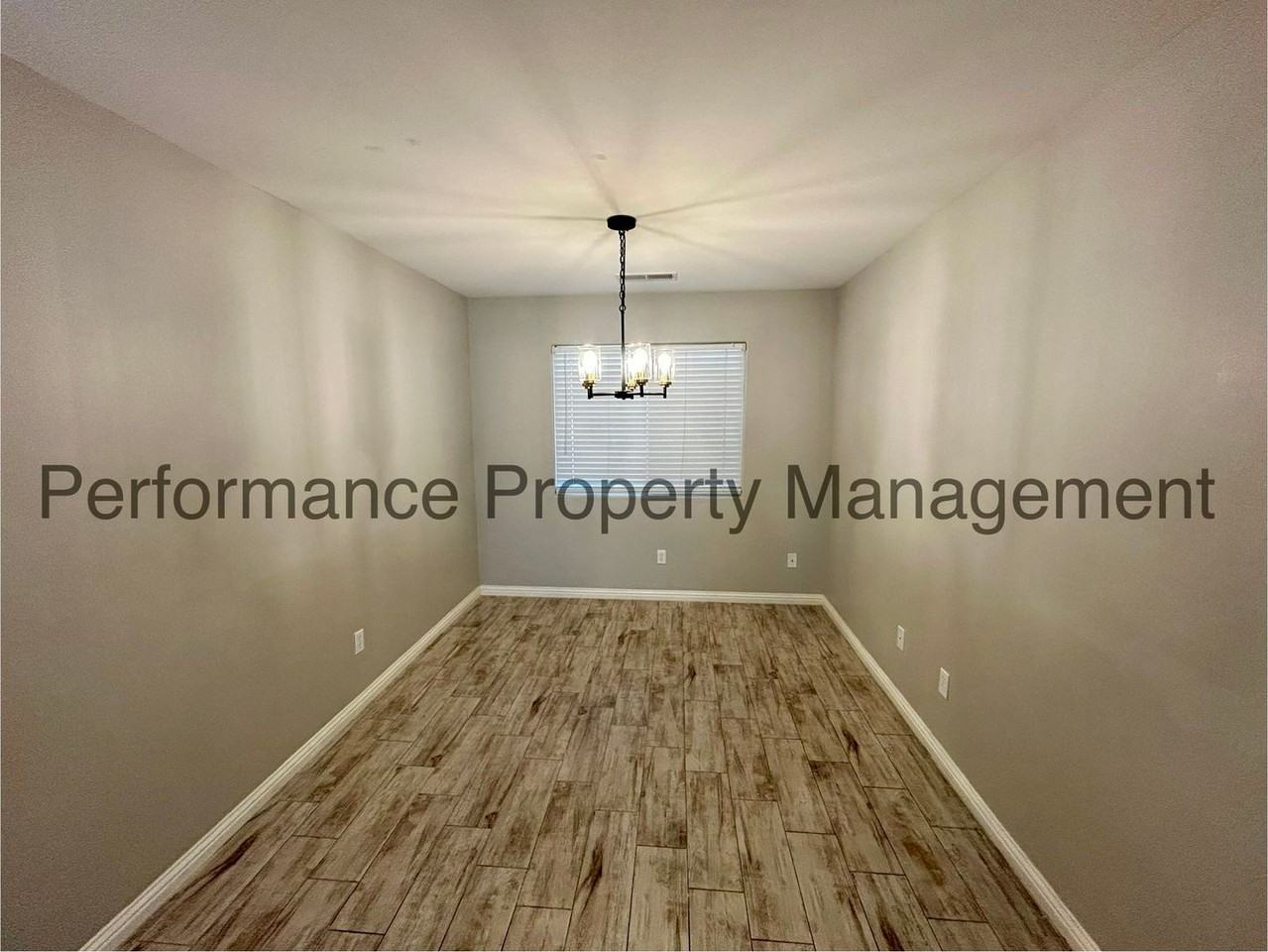 7011 Crossroads Dr - Photo 6 of 23