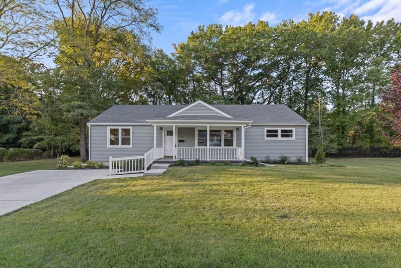 705 Devon Rd - Photo 2 of 35