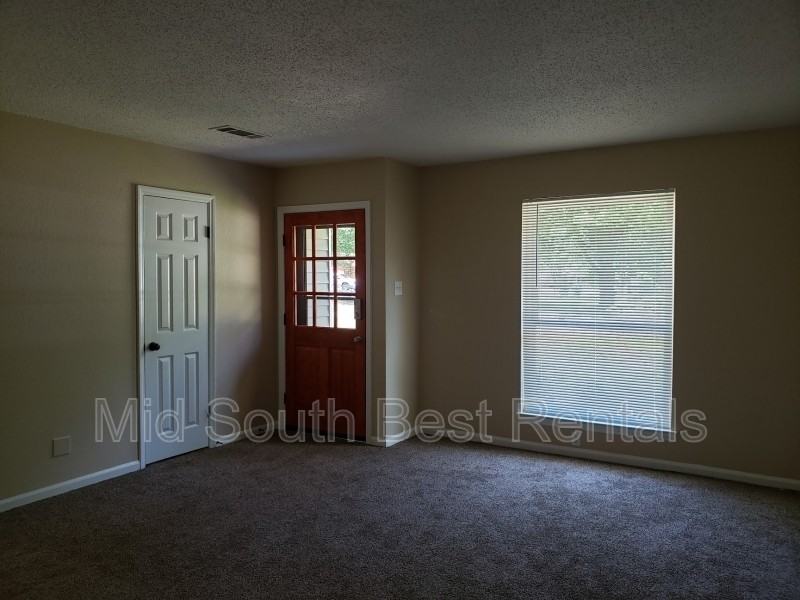 8009 Burnelle Dr - Photo 2 of 8